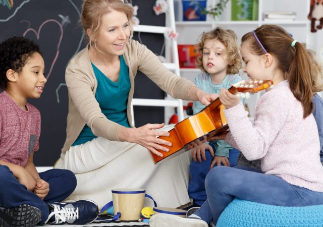 girl-with-guitar.jpg